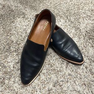 Patina Pointed Flat in Black size 9